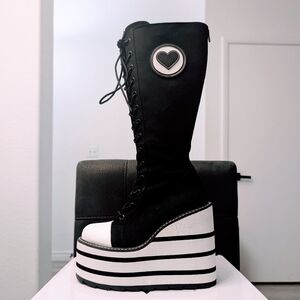 SOLD YRU Detention Bondage Heart Platforms